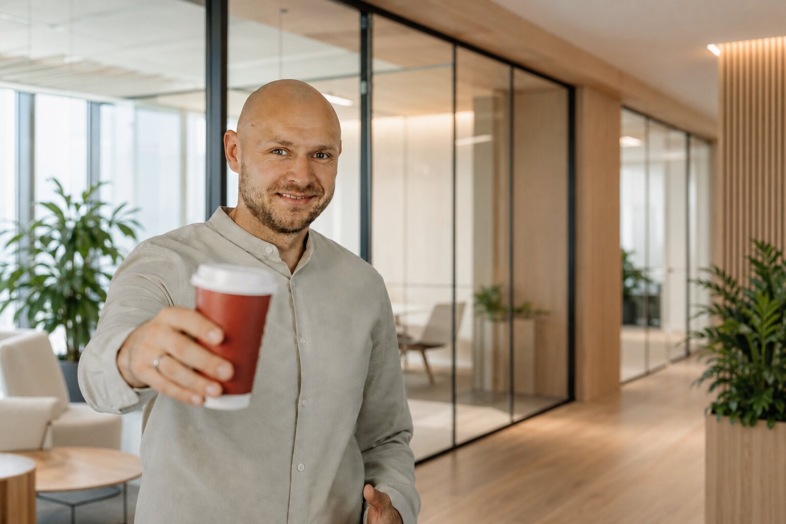 Andrej Farger begrüßt Sie persönlich bei Family4Home
